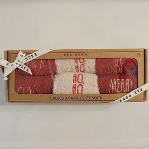 Rae Dunn Ladies Christmas 3 pk Cozy Socks
